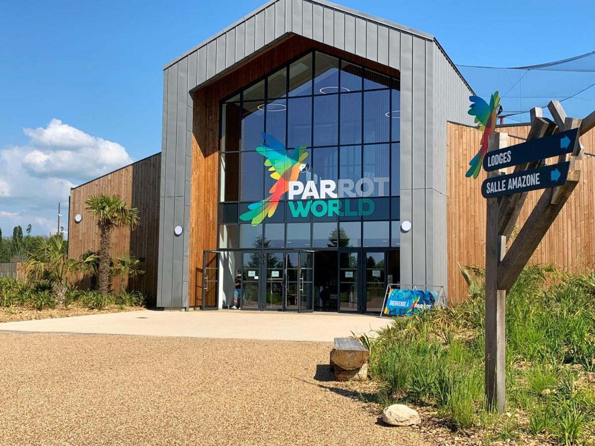 Parrot World - Les Lodges Crecy-la-Chapelle Εξωτερικό φωτογραφία